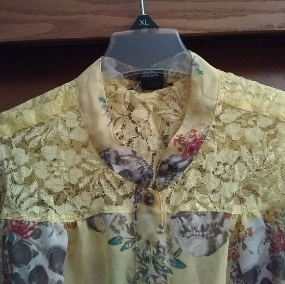 *Final Sell Price* Helium Sleeveless Shirt - Picture 4 of 5